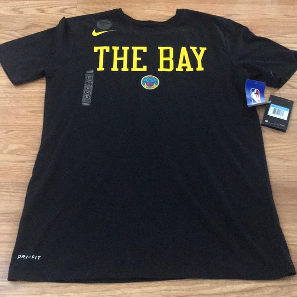 Nike Other - Nike NBA Warriors T-SHIRT NWT Size Medium